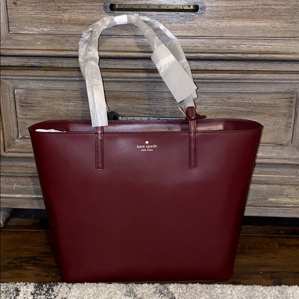 BRAND NEW, Kate Spade, medium size tote!